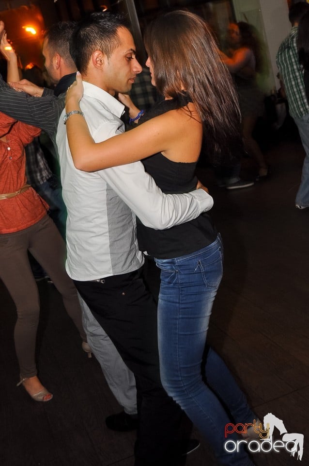 Seară de dans în Blondy's, 