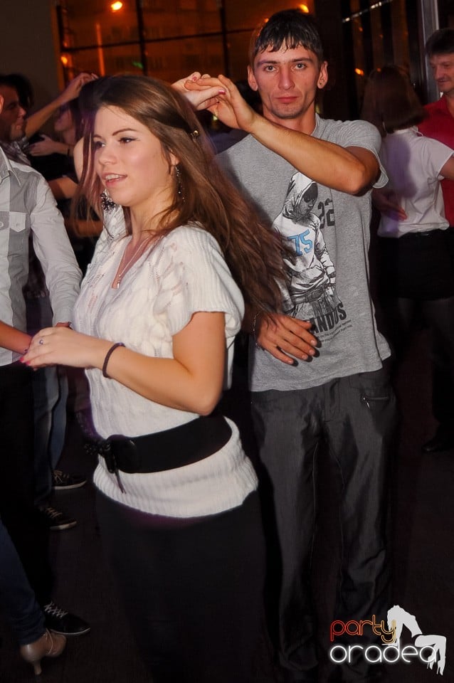 Seară de dans în Blondy's, 