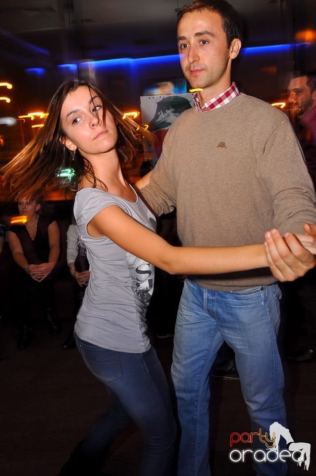 Seară de dans în Blondy's, 