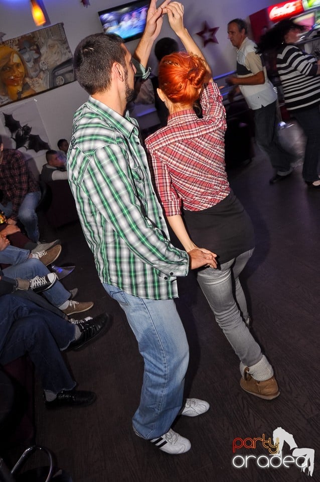 Seară de dans în Blondy's, 