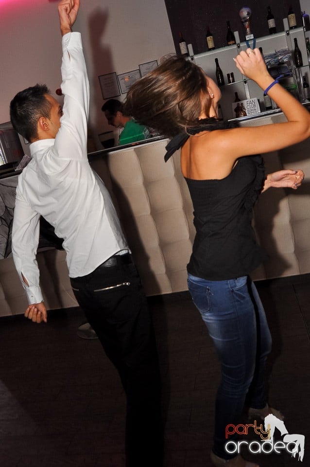 Seară de dans în Blondy's, 