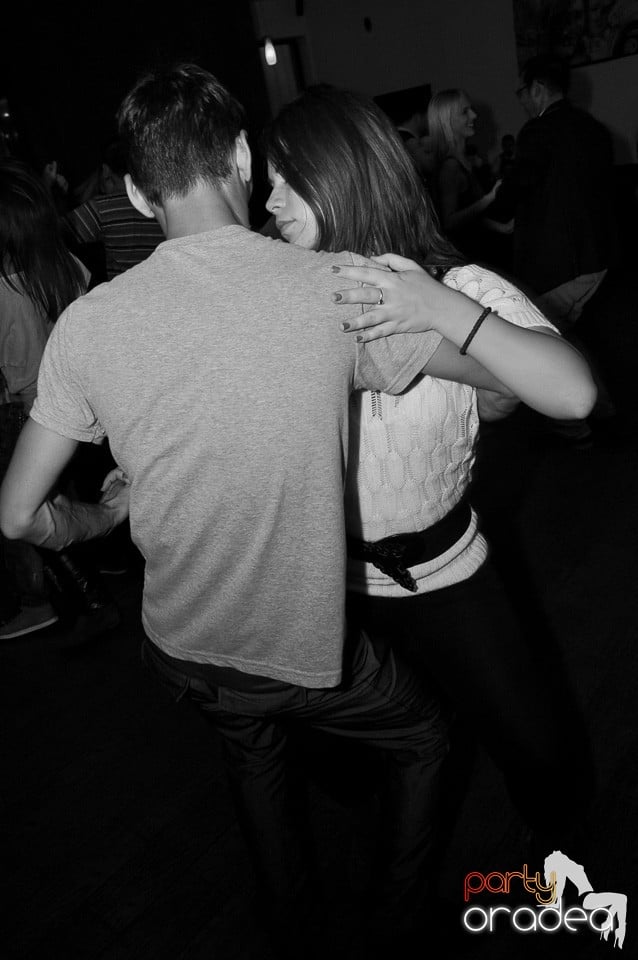 Seară de dans în Blondy's, 