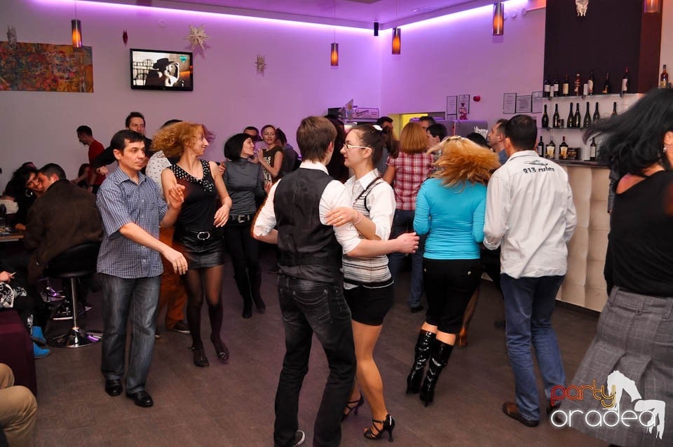 Seară de dans în Blondy's, 