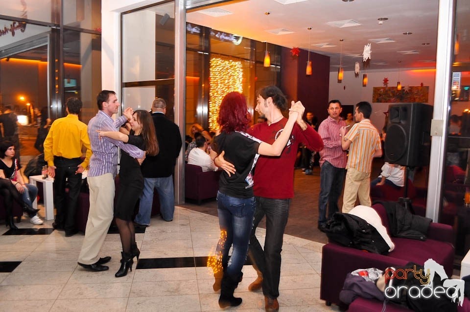 Seară de dans în Blondy's, 