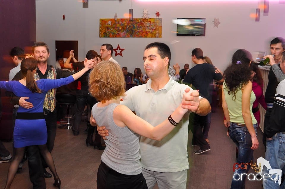 Seară de dans în Blondy's, 