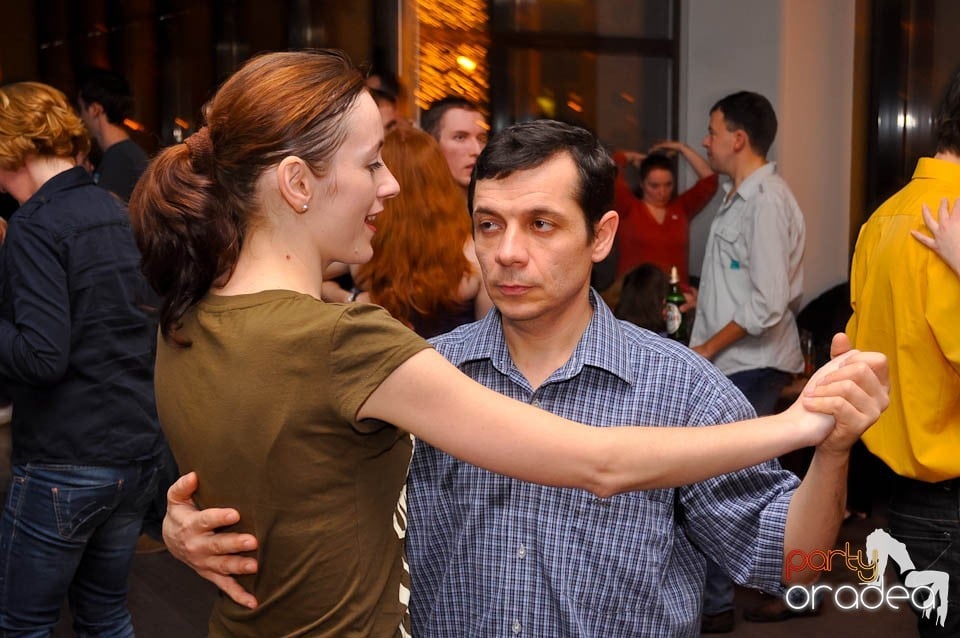 Seară de dans în Blondy's, 