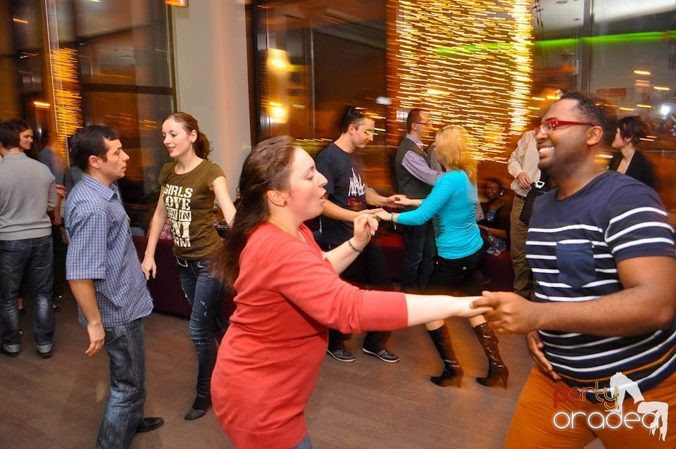 Seară de dans în Blondy's, 