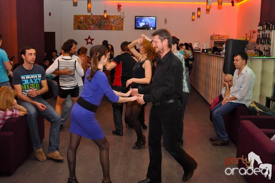 Seară de dans în Blondy's, 