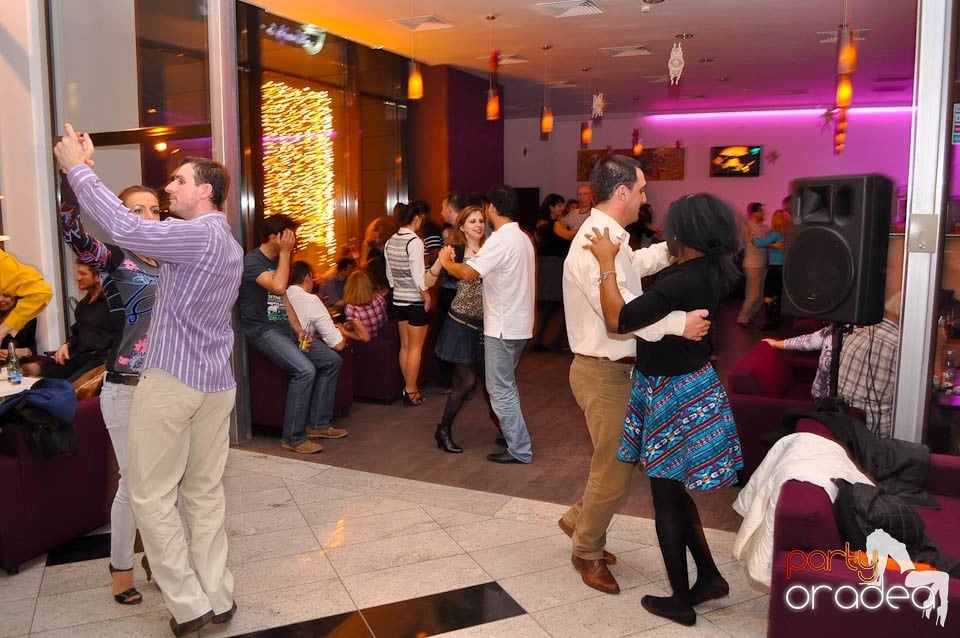 Seară de dans în Blondy's, 