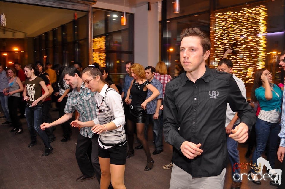 Seară de dans în Blondy's, 