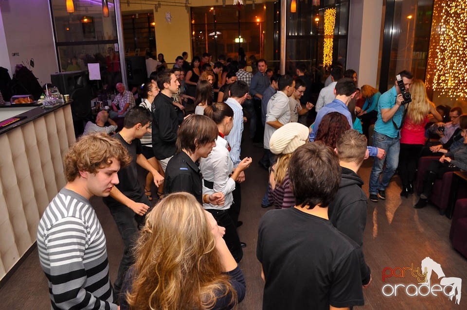 Seară de dans în Blondy's, 