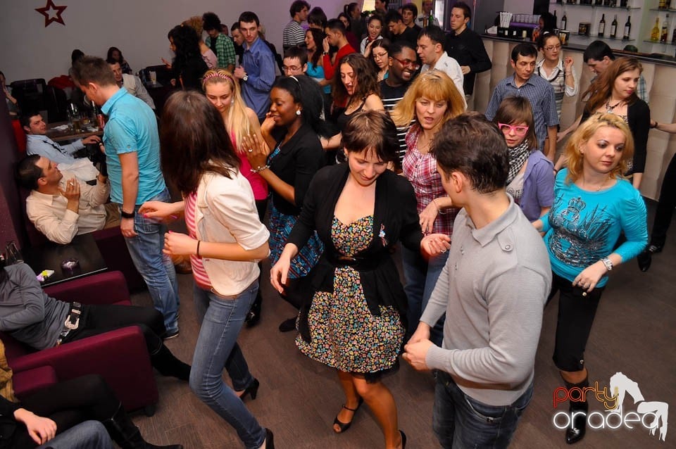 Seară de dans în Blondy's, 