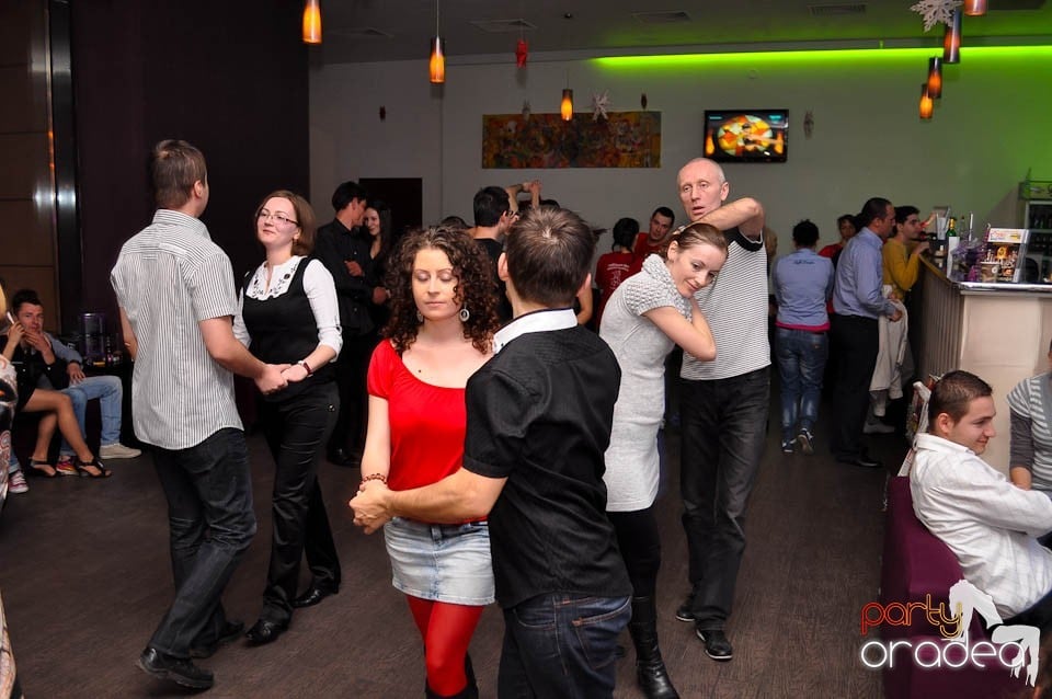 Seară de dans în Blondy's, 