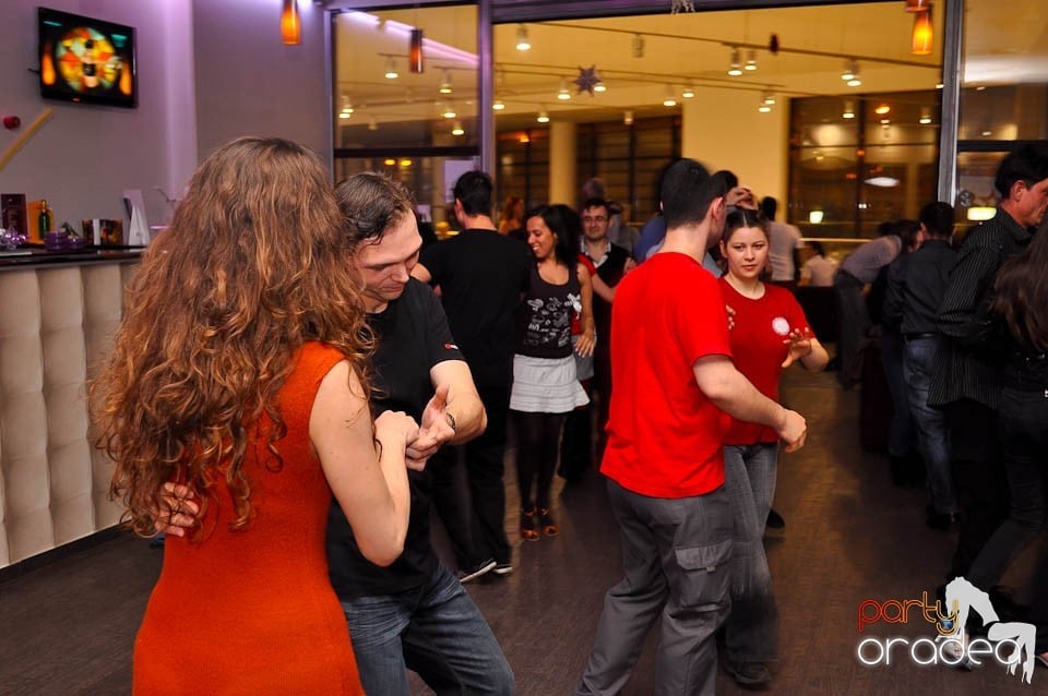 Seară de dans în Blondy's, 