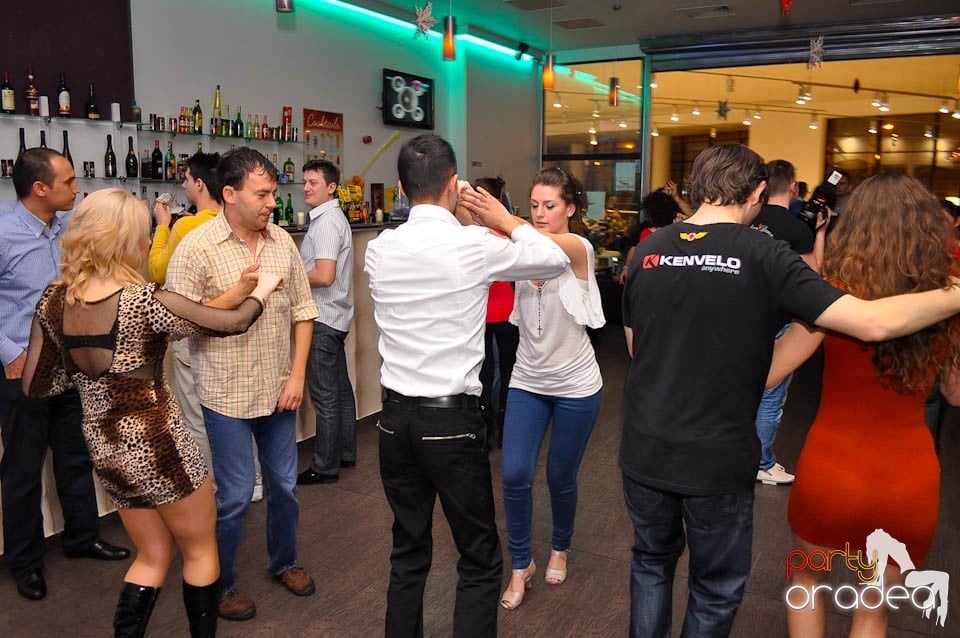 Seară de dans în Blondy's, 