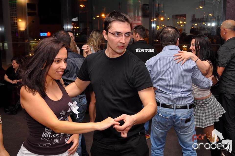 Seară de dans în Blondy's, 