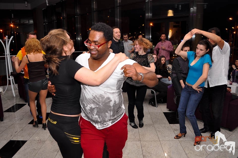 Seară de dans în Blondy's, 