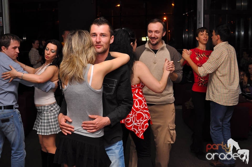 Seară de dans în Blondy's, 