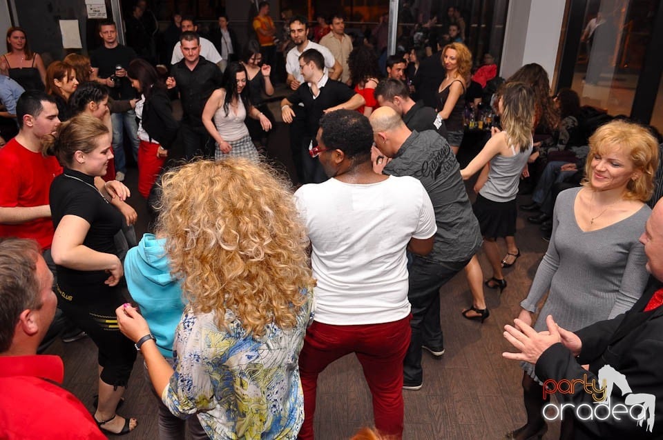Seară de dans în Blondy's, 