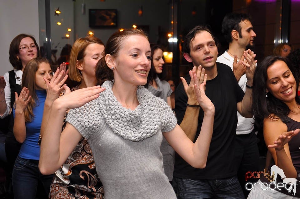 Seară de dans în Blondy's, 