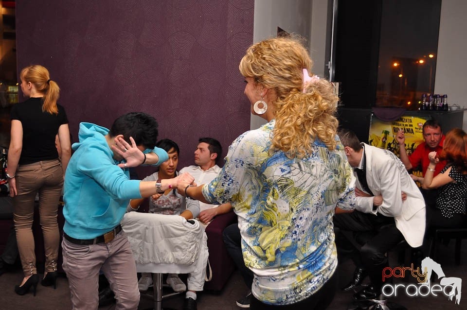 Seară de dans în Blondy's, 