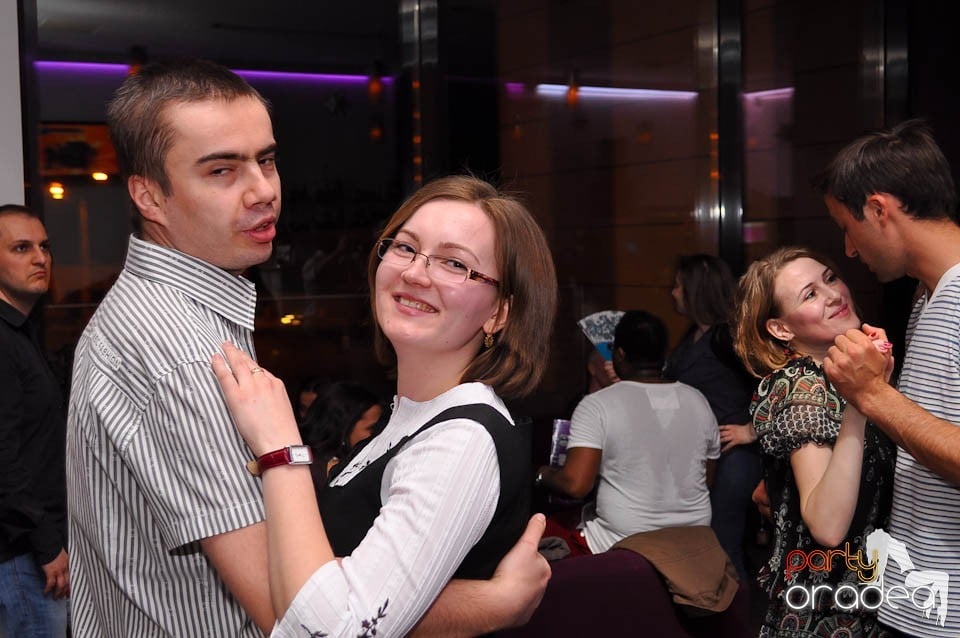 Seară de dans în Blondy's, 