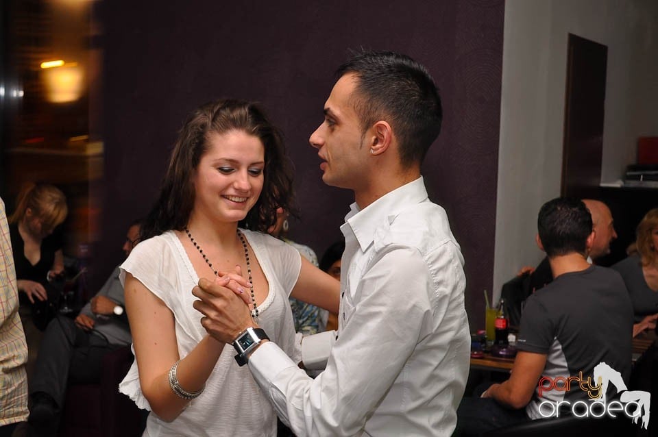 Seară de dans în Blondy's, 