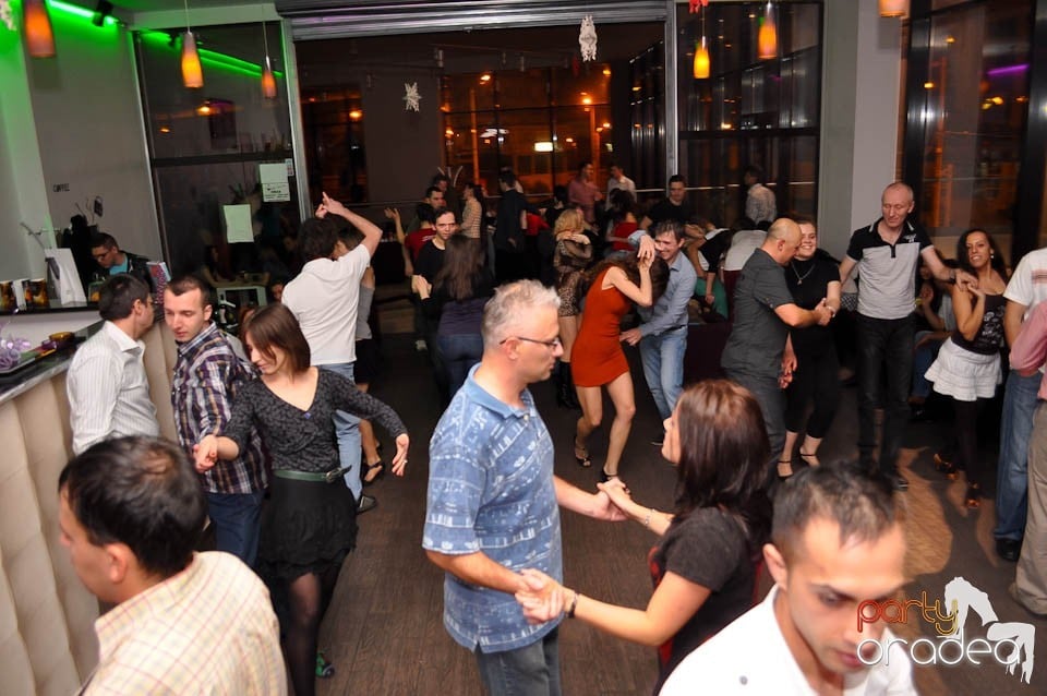 Seară de dans în Blondy's, 