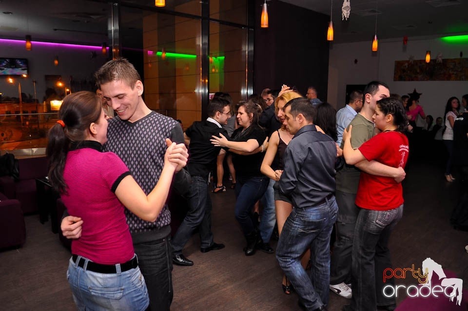 Seară de dans în Blondy's, 