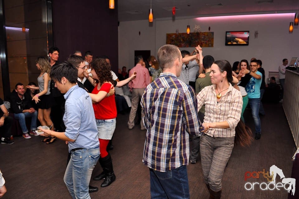 Seară de dans în Blondy's, 