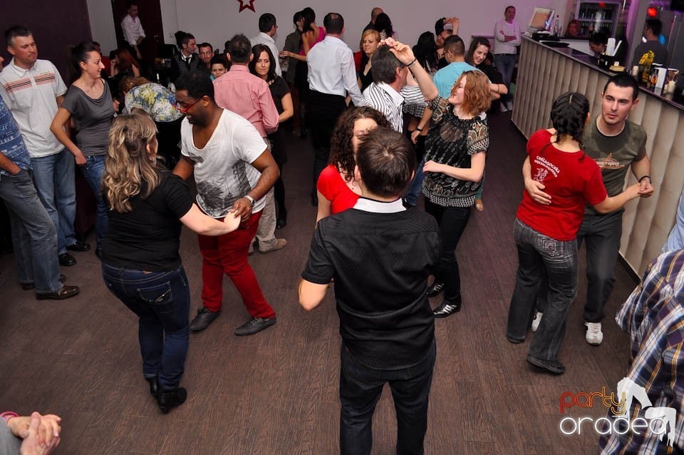 Seară de dans în Blondy's, 