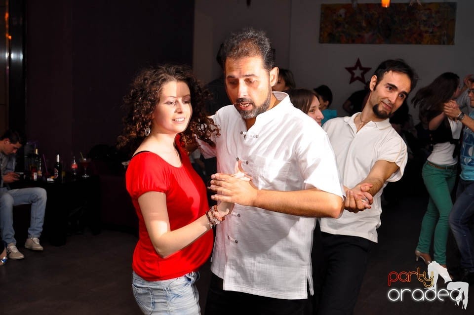 Seară de dans în Blondy's, 