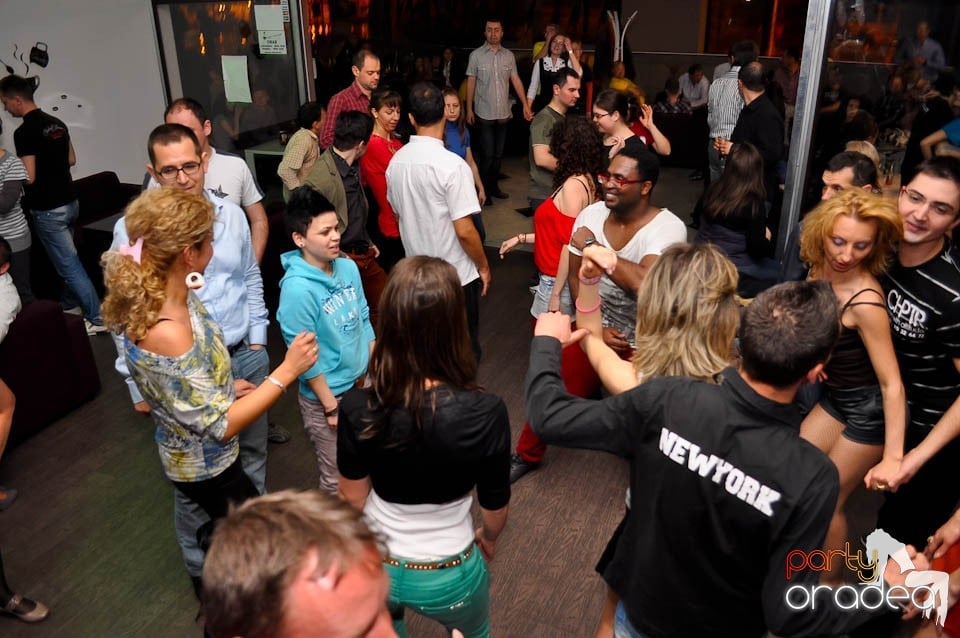 Seară de dans în Blondy's, 