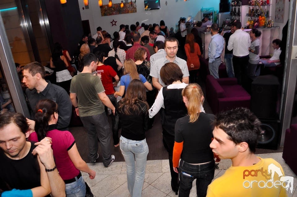 Seară de dans în Blondy's, 