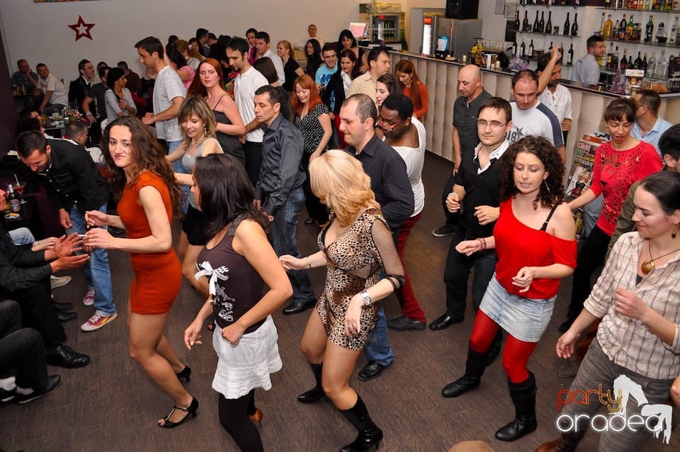 Seară de dans în Blondy's, 