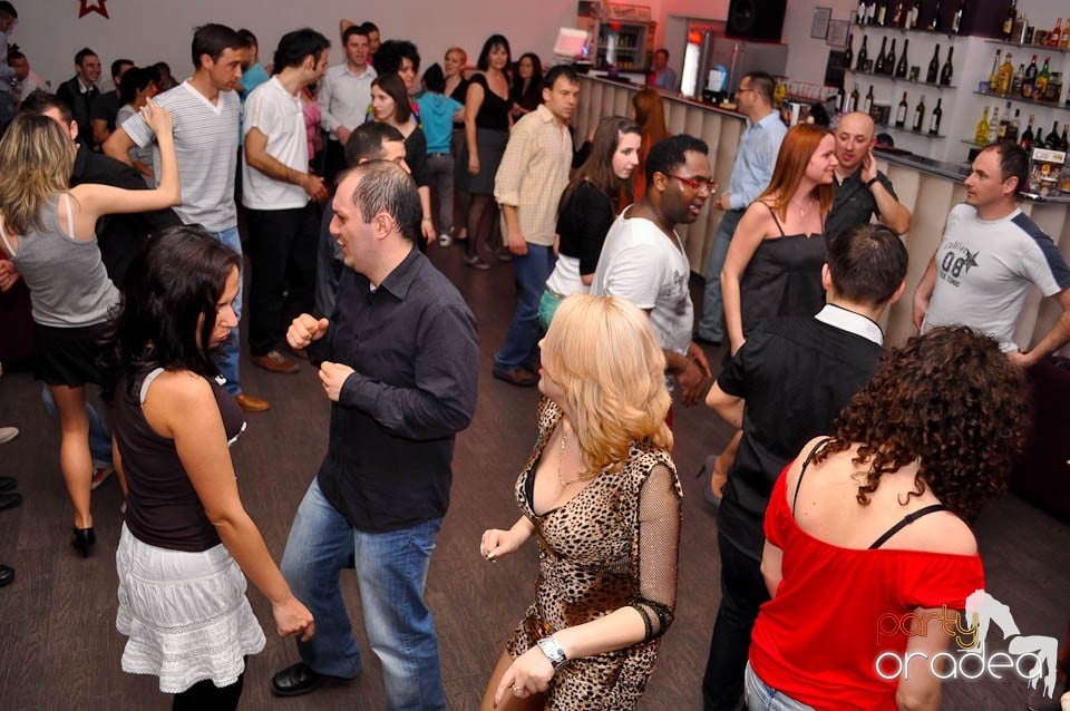 Seară de dans în Blondy's, 