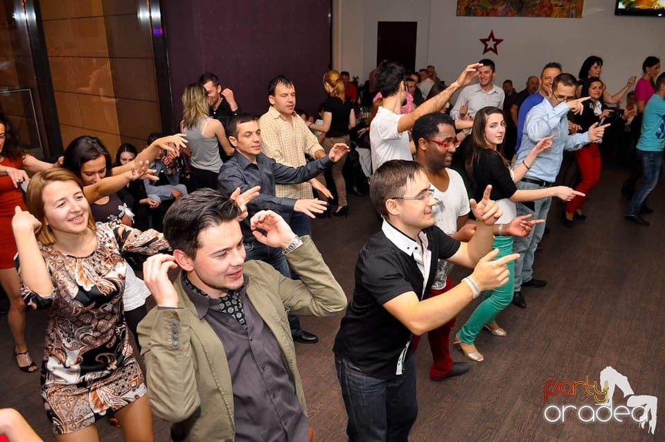 Seară de dans în Blondy's, 