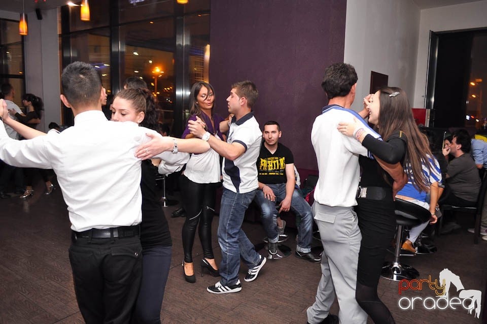 Seară de dans în Blondy's, 