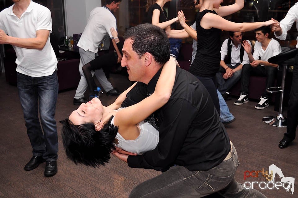 Seară de dans în Blondy's, 