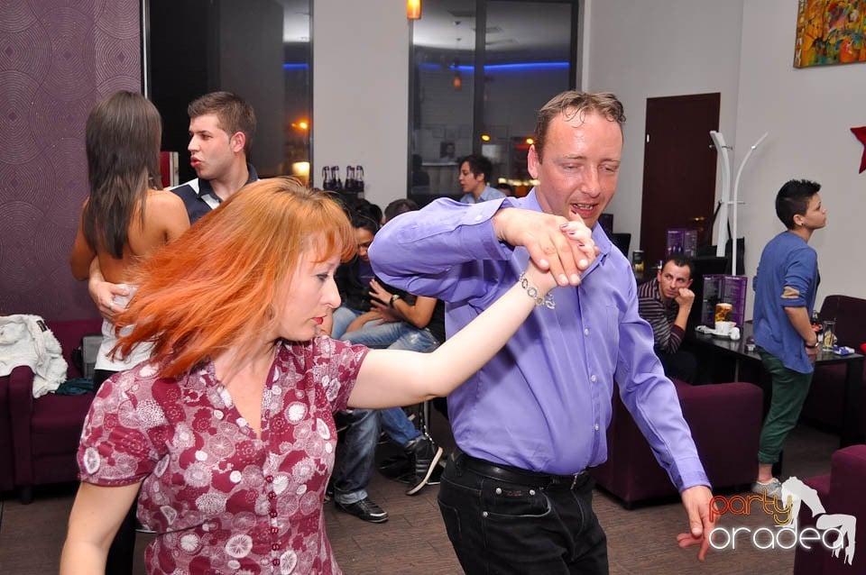 Seară de dans în Blondy's, 