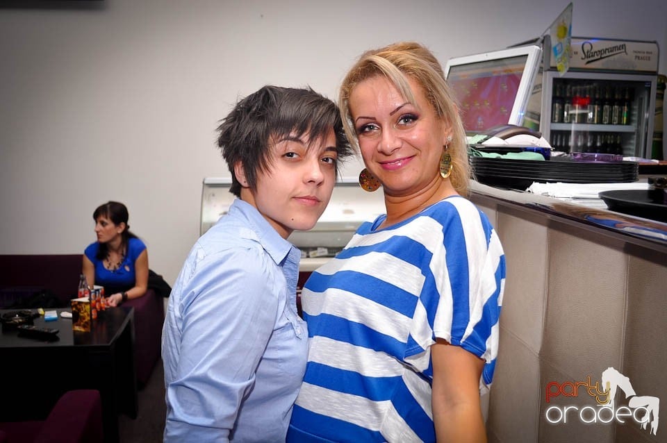 Seară de dans în Blondy's, 