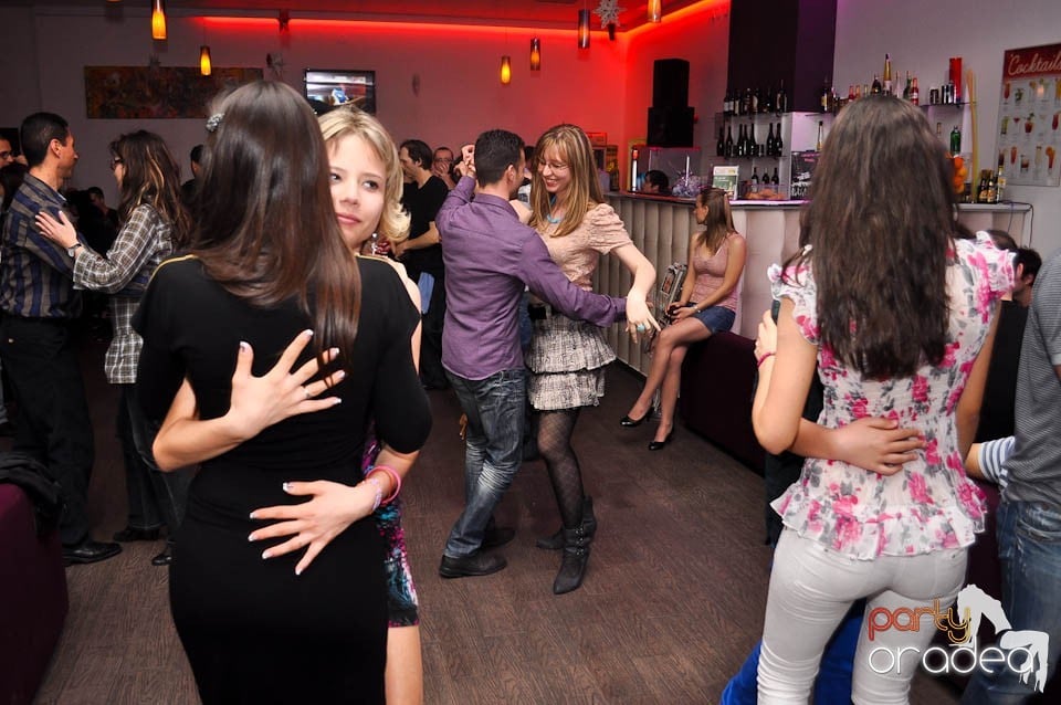 Seară de dans în Blondy's, 