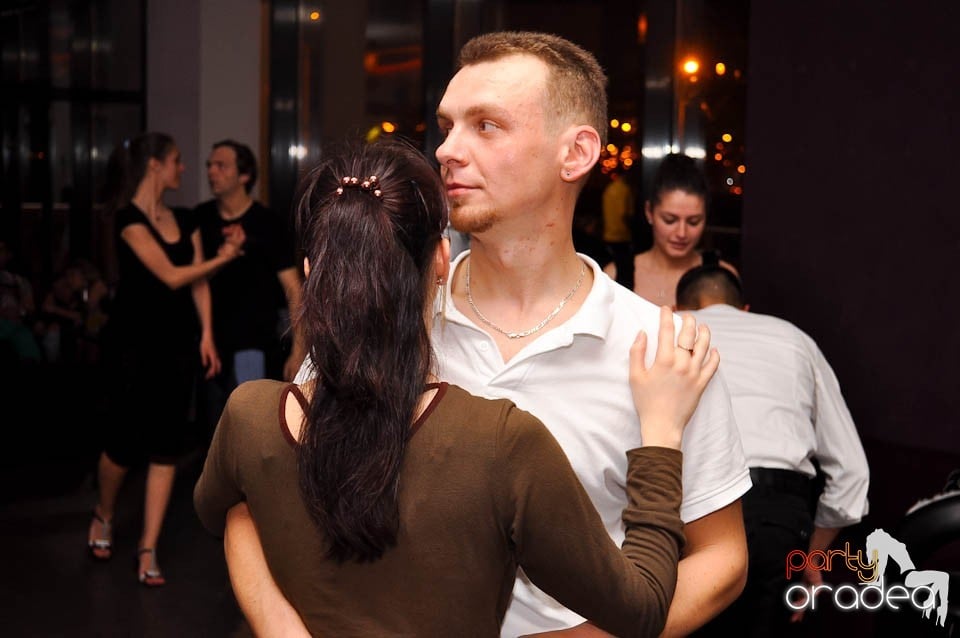 Seară de dans în Blondy's, 