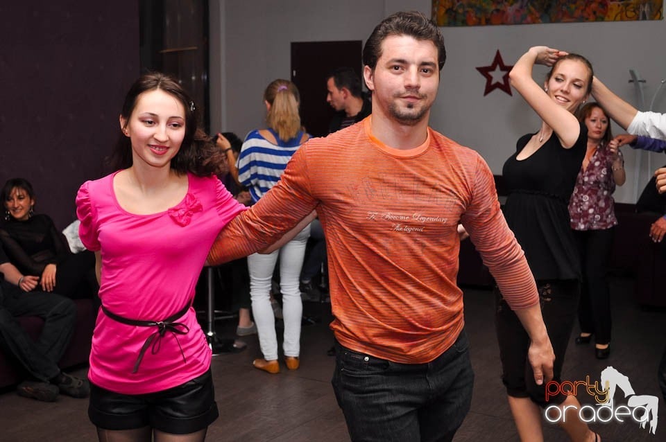 Seară de dans în Blondy's, 