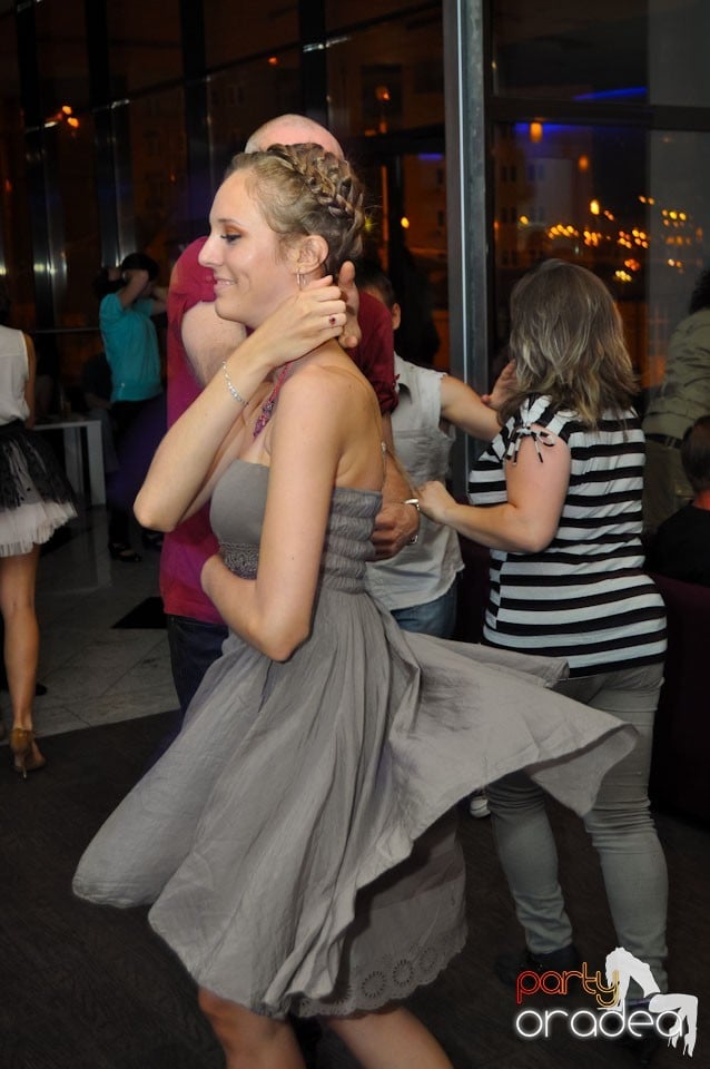 Seară de dans în Blondy's, 