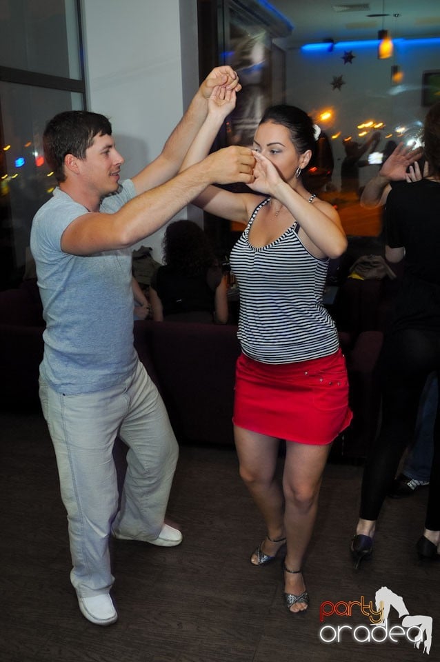 Seară de dans în Blondy's, 