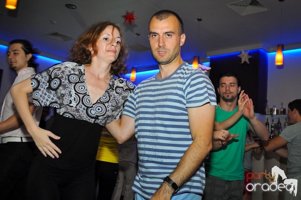 Seară de dans în Blondy's, 