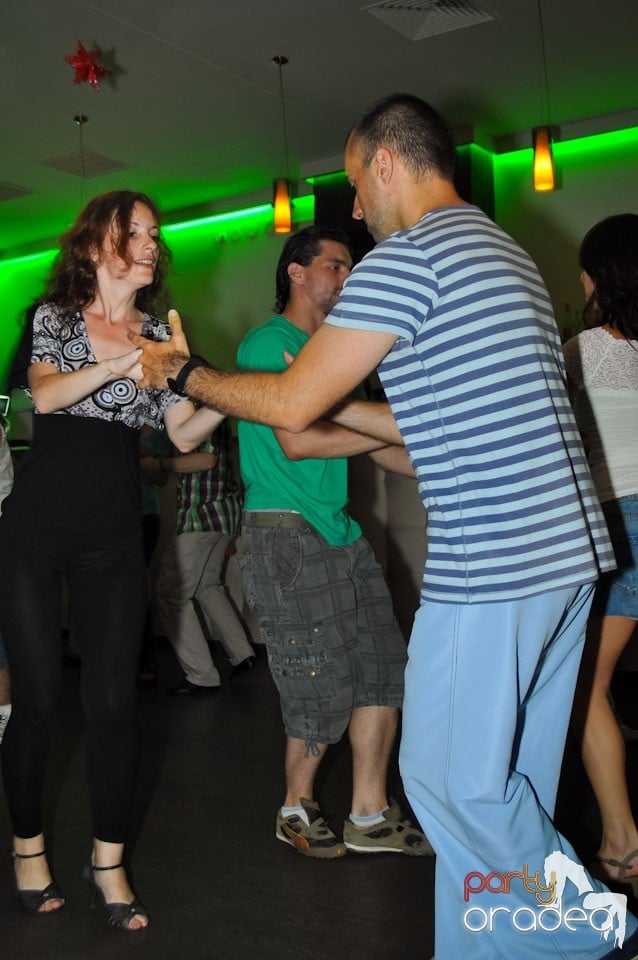 Seară de dans în Blondy's, 