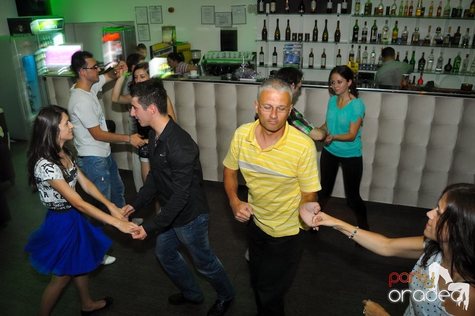 Seară de dans în Blondy's, 