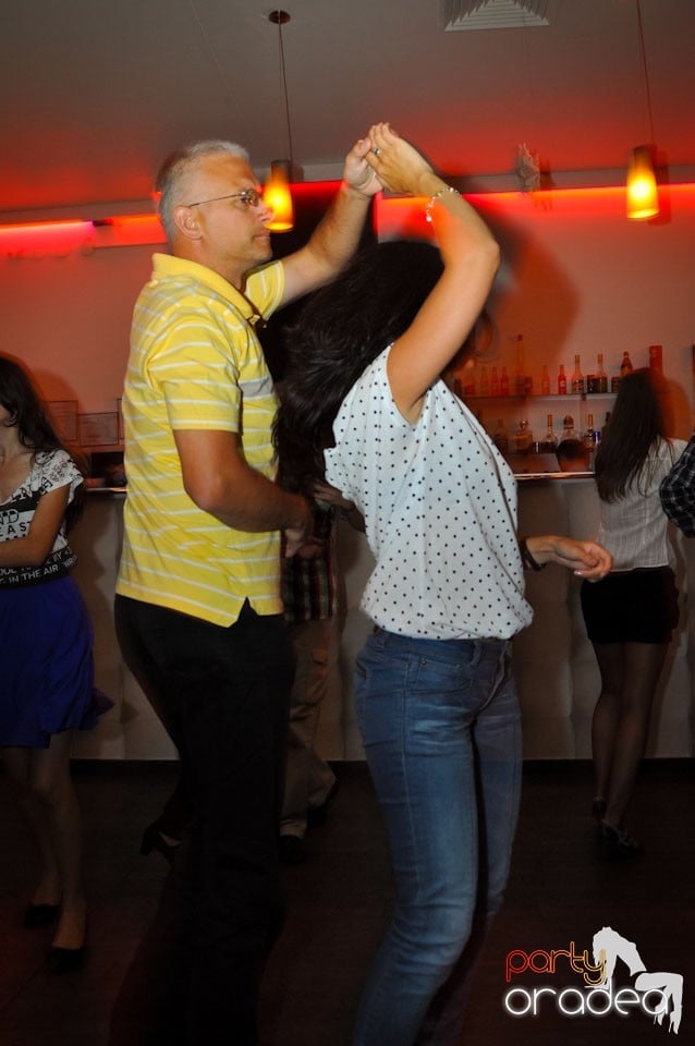 Seară de dans în Blondy's, 